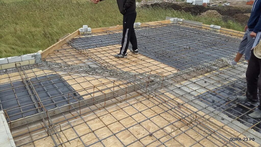 перекрытия 100мм. армирование плиты 150 миллиметров. плитный фундамент 200мм. перекрытия 100мм. плита фундаментная технология 200мм.