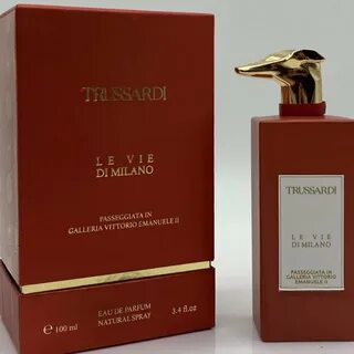 Trussardi passegiatta in galleria vittorio emanuele ii