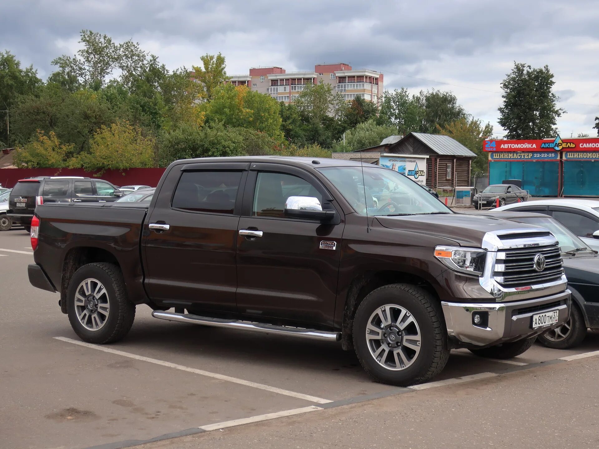 Авито тундра с пробегом. Toyota tundra 2. toyota tundra xk50. тойота тундра xk50 средняя. самая большая тойота тундра.