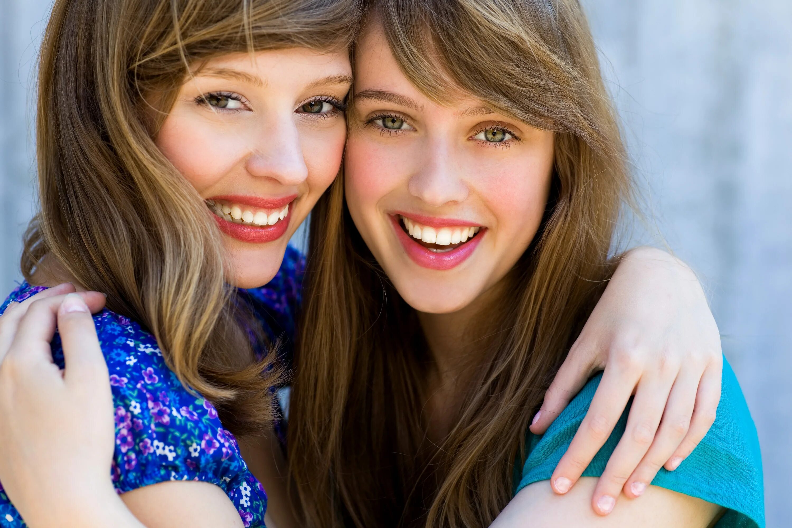 Девочки подружки. Женщины подруги. Girlfriends на русском языке. Красивые подружки. Girlfriends на русском языке.