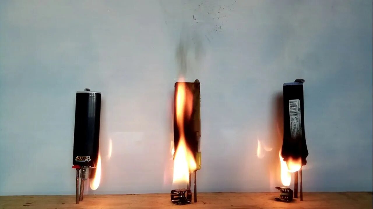 Как взорвать зажигалку. Зажигалки несовершеннолетним. Как взорвать зажигалку. Турбо зажигалка из пятерочки. Взорвалась зажигалка в руке последствия.