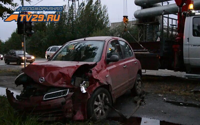 Авария на архангельском шоссе. Дтп северодвинск архангельск. Сегодняшнее дтп трасса северодвинск. Пробка на архангельском шоссе северодвинск. Дтп в северодвинске сегодня на архангельском шоссе.