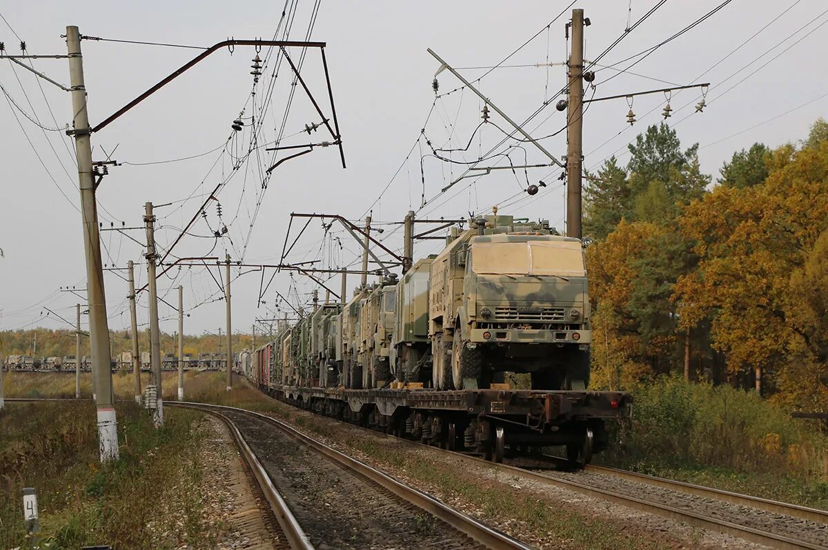 эшелон с военной техникой. вагоны великой отечественной войны музей. эшелоны военной техники украина. поезд победы. ретропоезд «воинский эшелон».