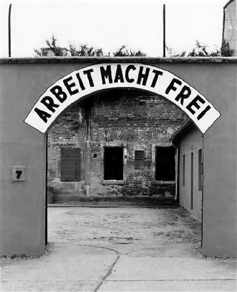 Надпись hier darf man nicht rauchen. Hier macht. Hier macht. Hier macht. Arbeit macht frei табличка.