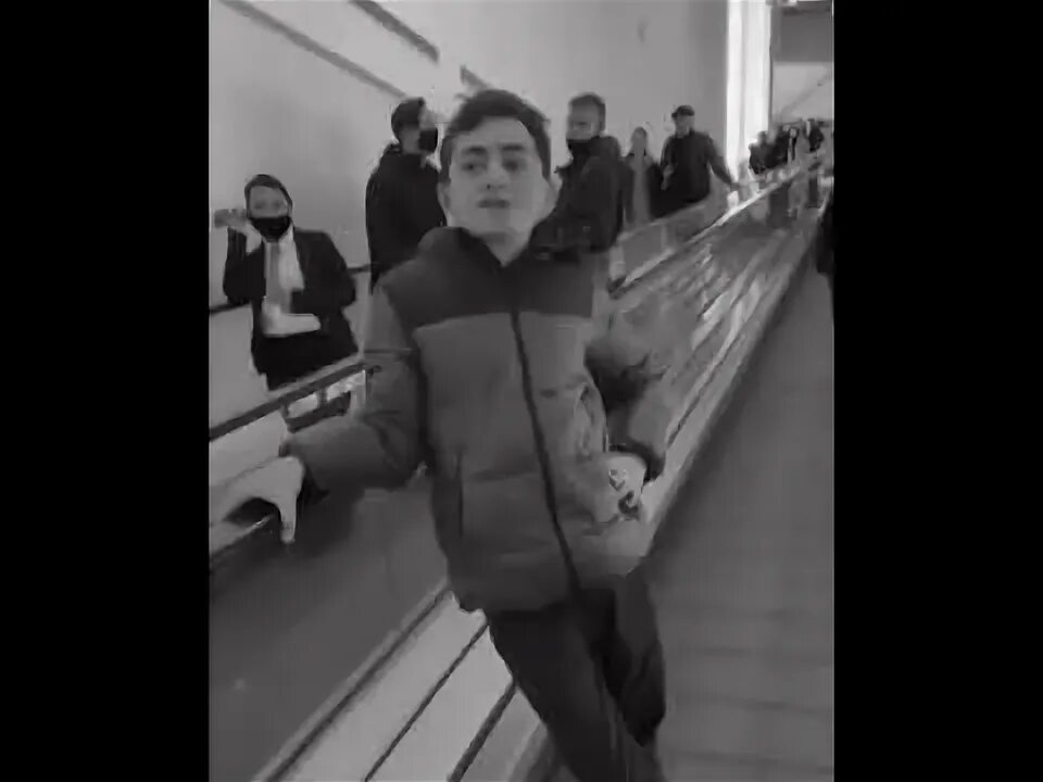 Песня там каравелла ганжа. Там каравелла песни пела. Там каравелла песни пела. Там каравелла песни пела. Текст песни мияги там каравелла ганжа пела дари дари дей.