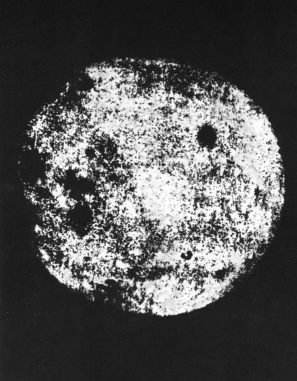 Первый снимок обратной стороны луны. Обратная сторона Луны 1959. Снимки Луны 1959. Луна 3 снимки обратной стороны Луны. Снимок обратной стороны Луны 1959.