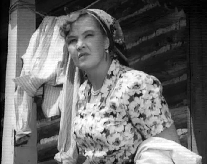 Алтайская актриса биография личная жизнь "Во пенсия даёт!" В загсе на них смотрели почти насмешливо. Но им было все равно