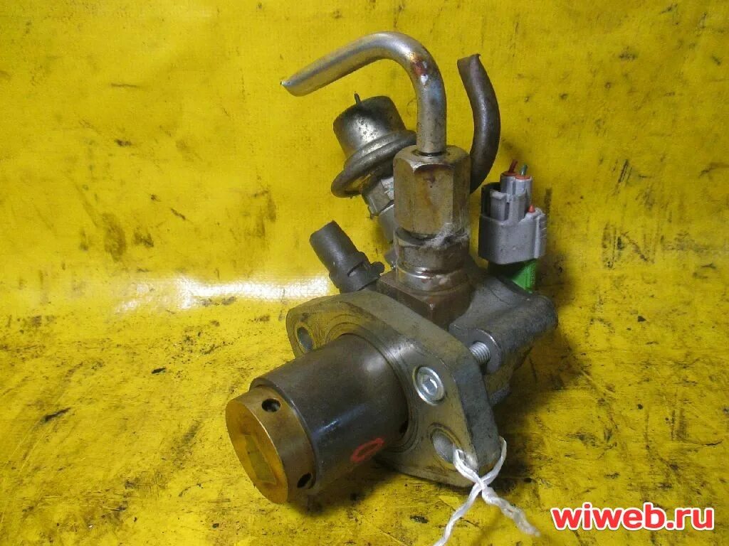 Насос 1az fse. 2310028040 фото и описание. Напорный клапан тнвд 3s-fse d4. 1az-fse насос высокого давления. Насос 1az fse.