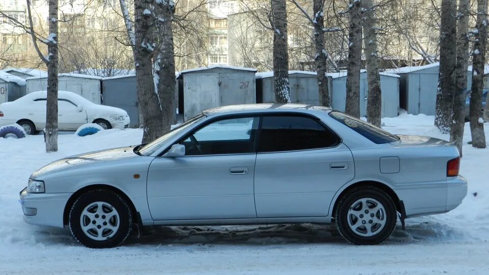 Купить тойота виста 40. Toyota Vista 40. Тойота Виста 40 кузов. Тойота Виста 1994 года белая. Тойота Виста белая.