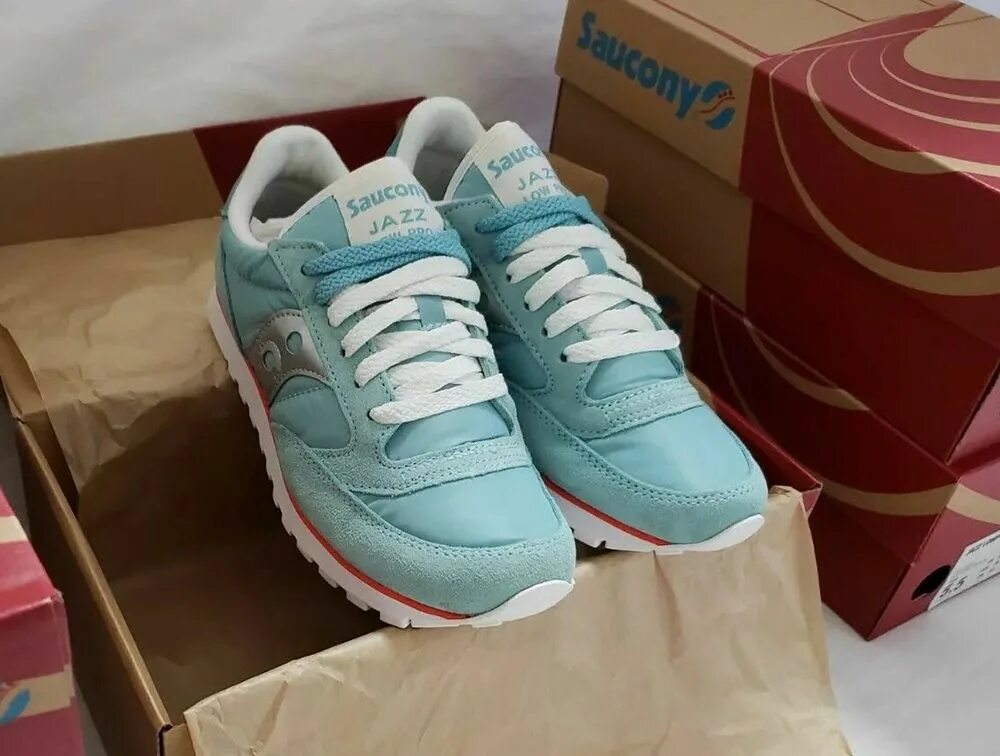 Кроссовки из вьетнама. Saucony кроссовки Low Pro. Кроссовки из Вьетнама оригинал. Кроссовки 2044-214. Кроссовки вьетнамские мягкие.