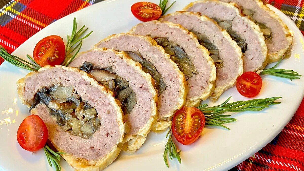 Мясной рулет "Праздничный" Еда, Идеи для блюд и Кулинария