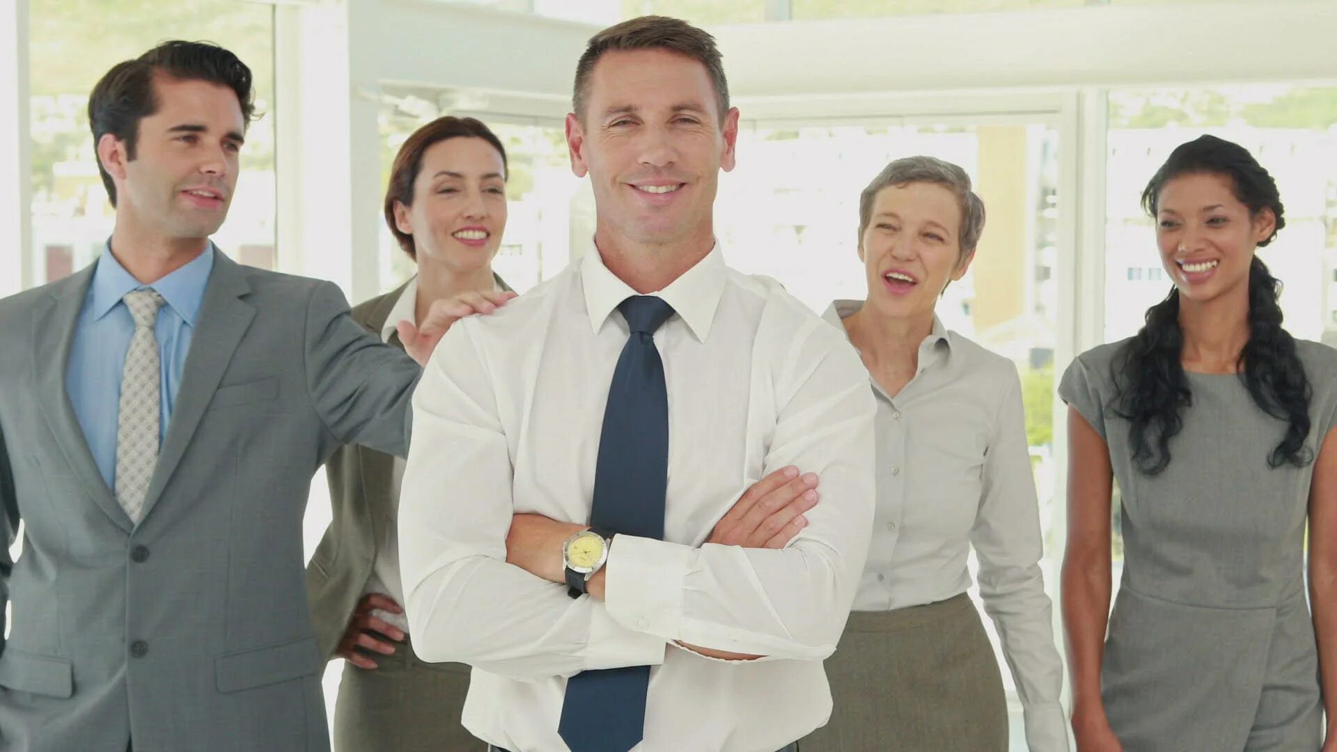 общительный человек мем. трудовой коллектив. позитивный конфликт. разговор женщин. беседа двух людей.