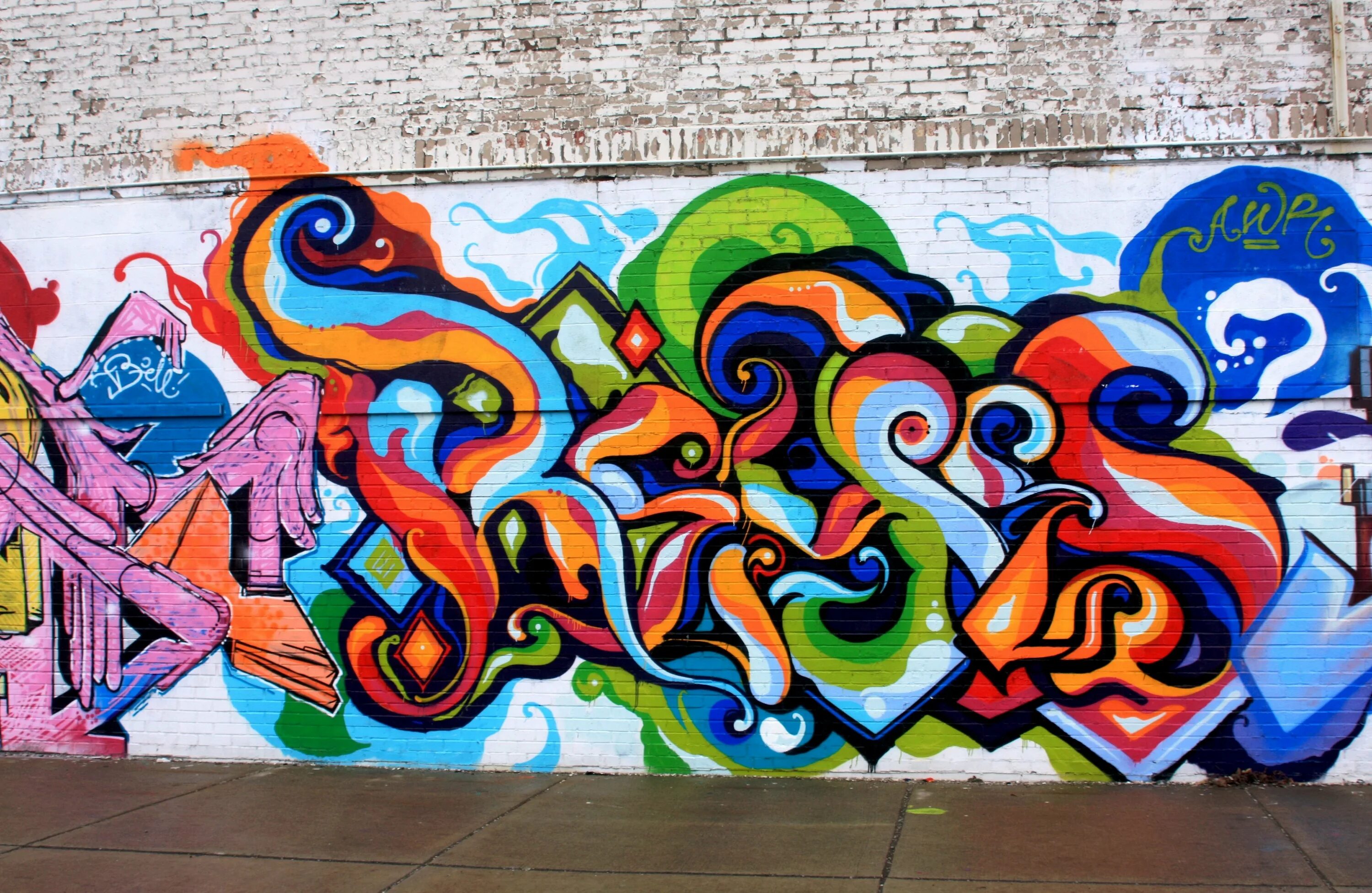 Фиолетовое граффити. Граффити на стенах эстетика. Тэги эстетика граффити. Эстетика граффити. Граффити эстетика.