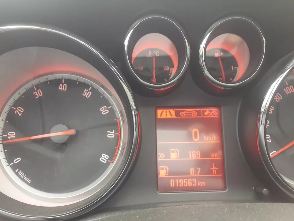 Бортовой компьютер на опель астра 2012. Бортовой компьютер опель астра j. Прошивка опеля. Прошивка опеля. Astra j однострочный и многострочный дисплеи.