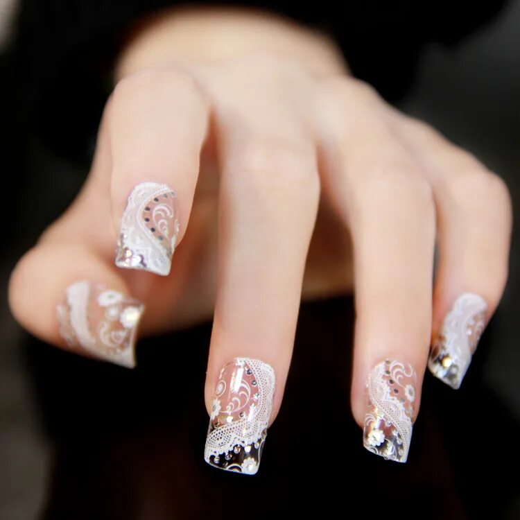 Новогодний маникюр прозрачный с блестками. Прозрачные ногти с блестками. Прозрачные ногти с блестками. Маникюр прозрачный с блестками. Прозрачные ногти дизайн.