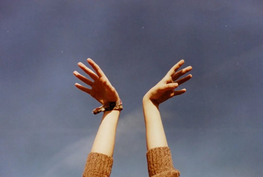 Hand Sky. Fly hands. Huge hands in the Sky. Hand Sky Worship. Sky hand