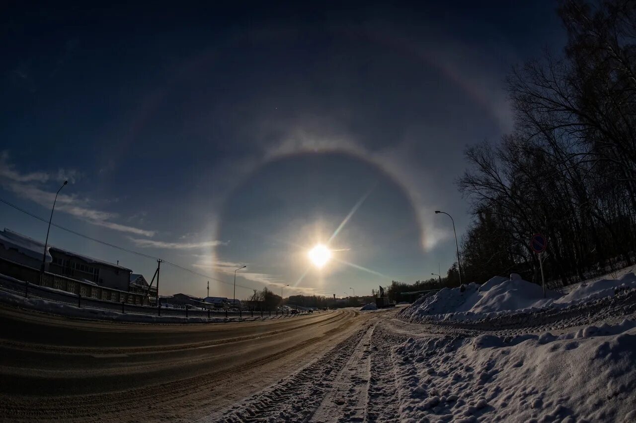 Чудо явление 8. Двойное гало. Водопад виктория с радугой. Полярное сияние аврора бореалис. Красивая радуга.
