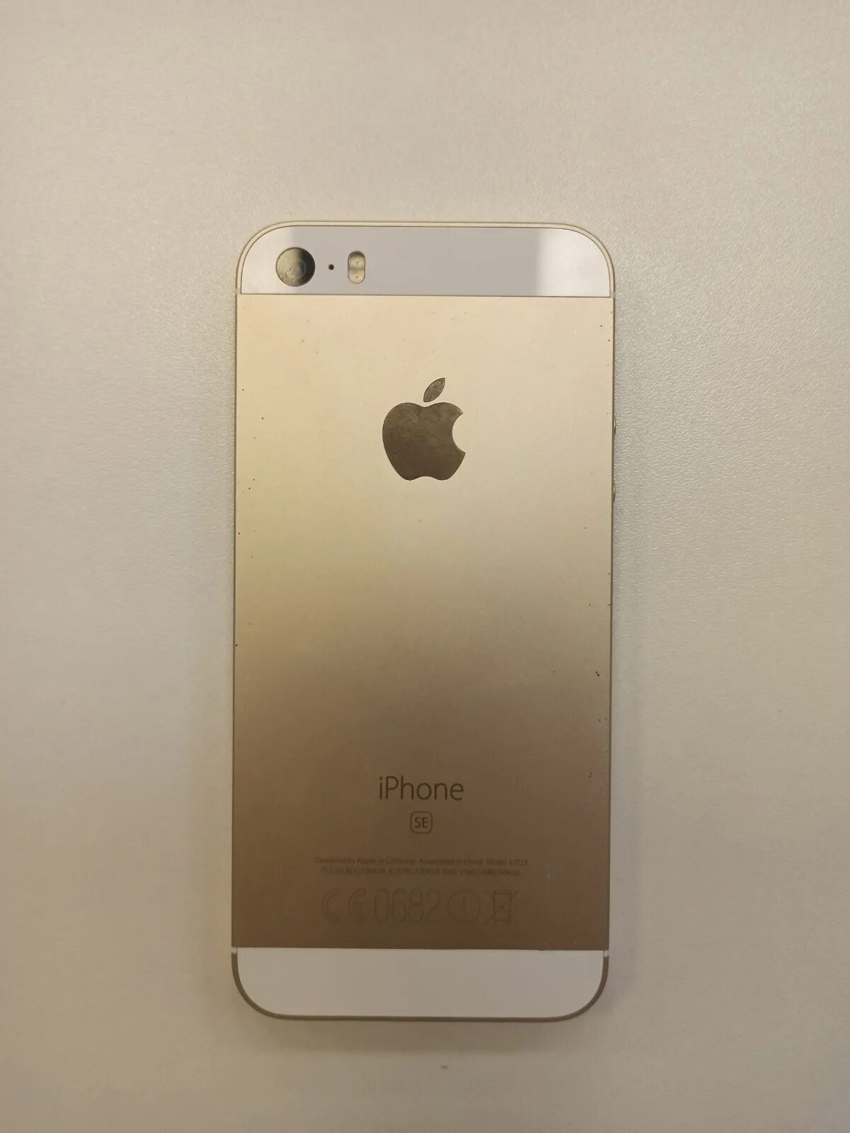 Iphone se Gold 32gb. Iphone 5se Gold. Айфон 5 se 32 ГБ. Iphone se 2016 32 ГБ.