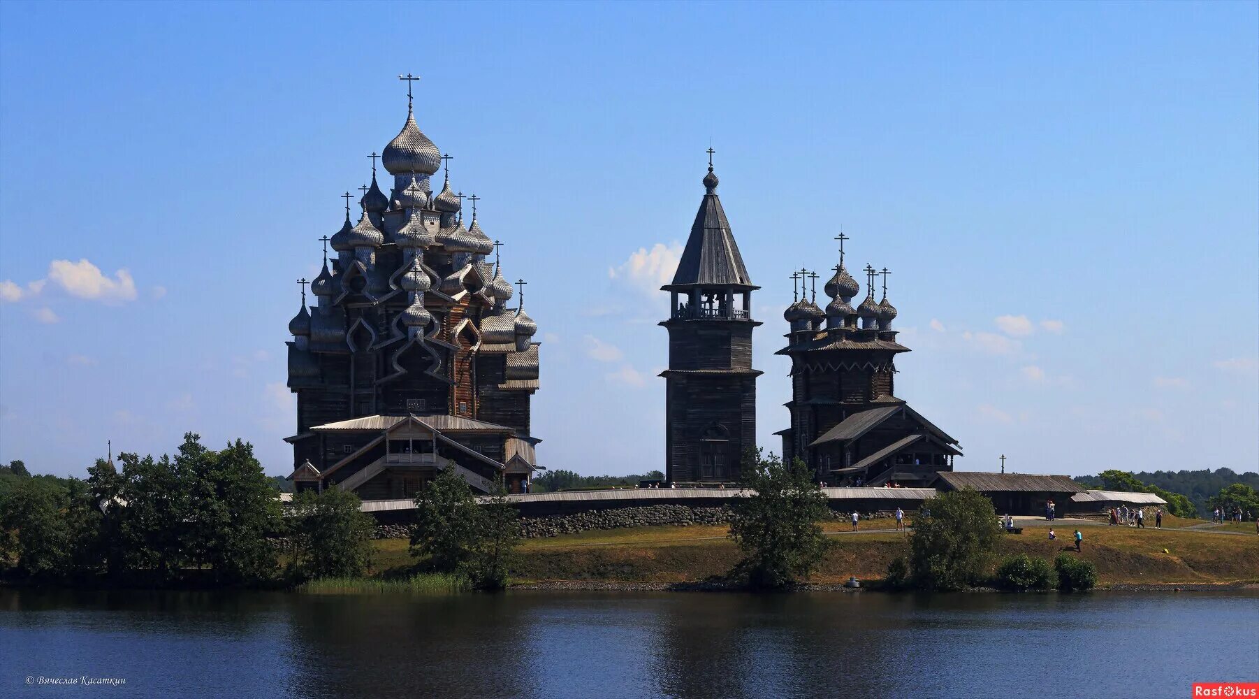 Кижский погост юнеско. Спасо кижский погост. Фото погост кижи 3 класс. Кижский погост юнеско. Колокольня кижи.