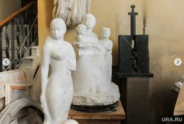 Авакян скульптор. Вардкес авакян. скульптор авакян челябинск. скульптура студент авакян южноуральск.