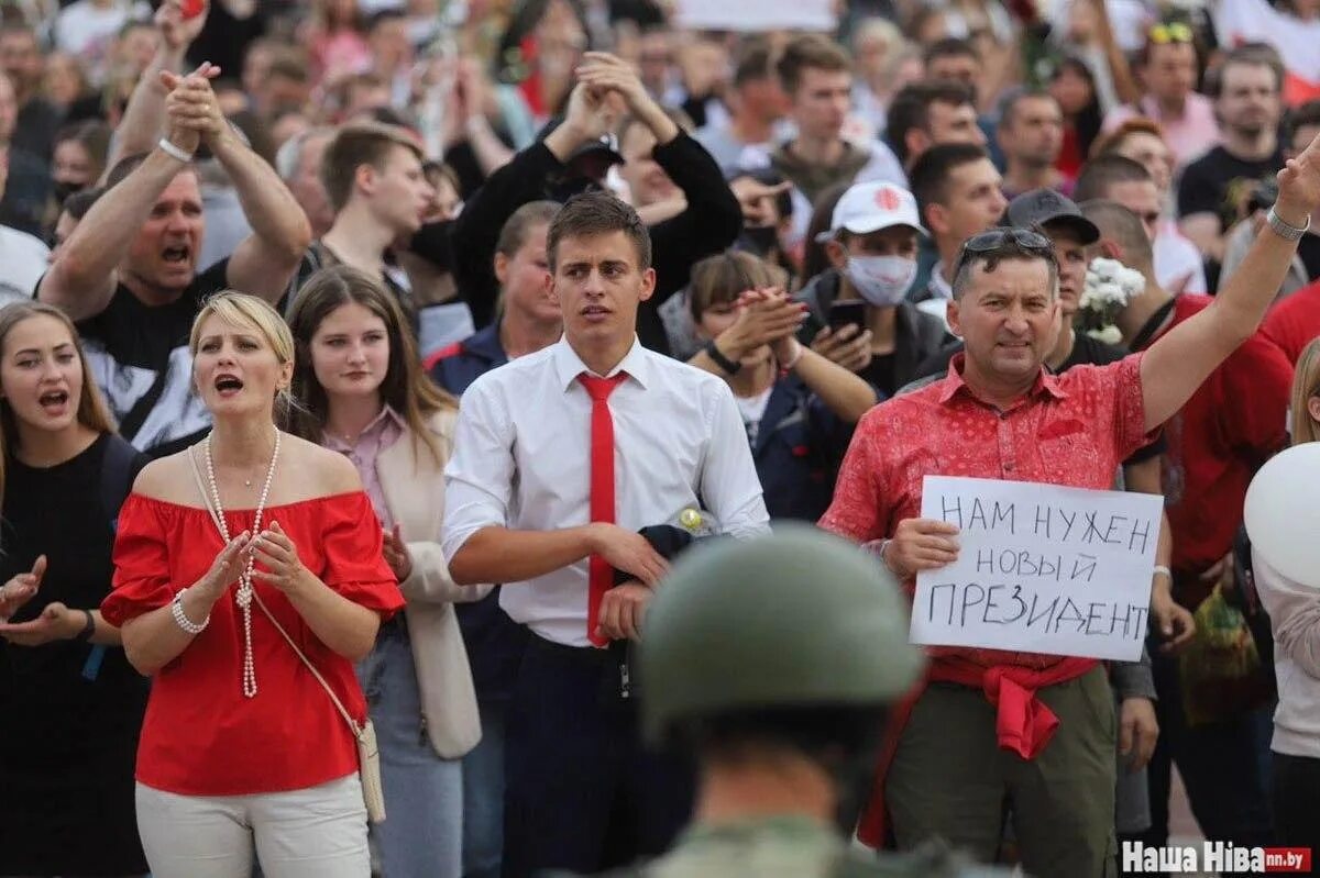 Последние главные новости беларусь. Белоруссия люди. Митинг против Лукашенко. Цветная революция в Белоруссии. Цветная революция Беларусь 2020.