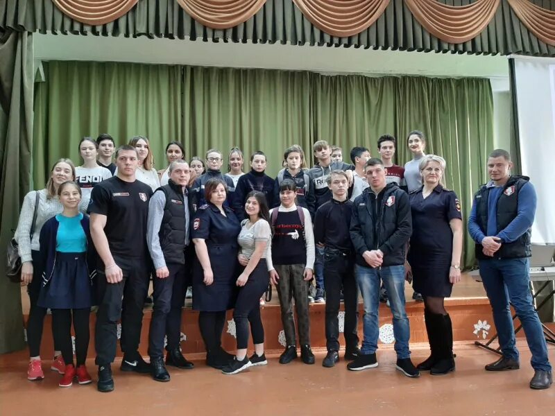 Школа солонцы. Солонцовская школа красноярск. Солонцовская школа. Сосновый солонец самарская. Школа нижнеудинск, иркутская область.