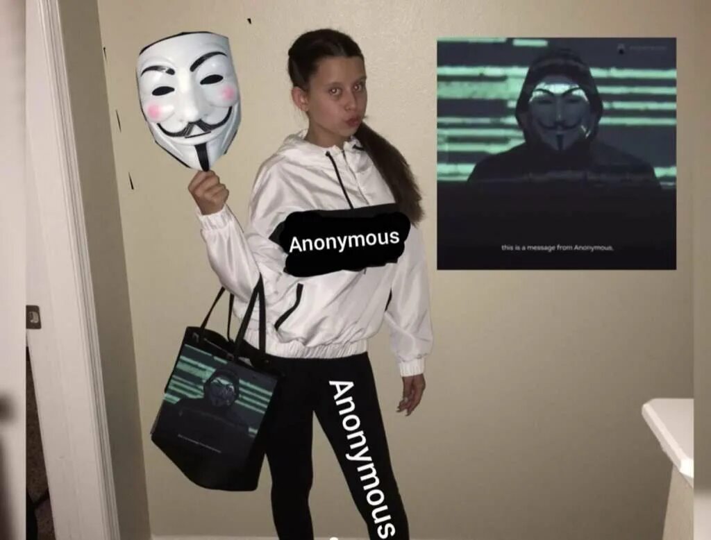 Инста аноним. Анонимус смешной. маска анонимуса прикол. анонимусы мемы. анонимус ребенок.