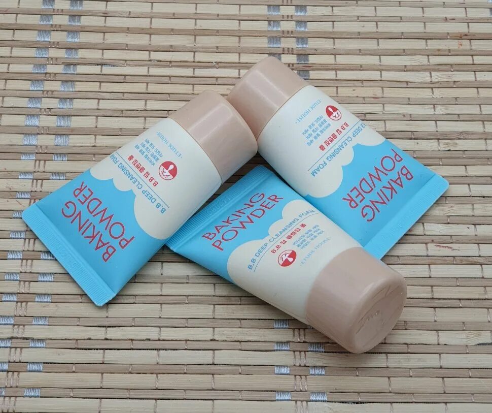 Baking powder deep cleansing foam. Пенка Baking Powder BB Cleansing Foam 30 мл "Etude House". Baking Powder BB Deep Cleansing Foam Mini. Корейская пенка Baking Power. Etude House Mini Baking Powder BB Deep Cleansing Foam.