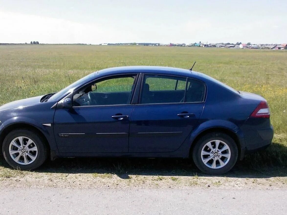 Рено меган 2 2006 год. Renault Megane 2006 седан. Рено Меган 2 2006. Рено Меган седан 2006. Рено Меган 2006г.