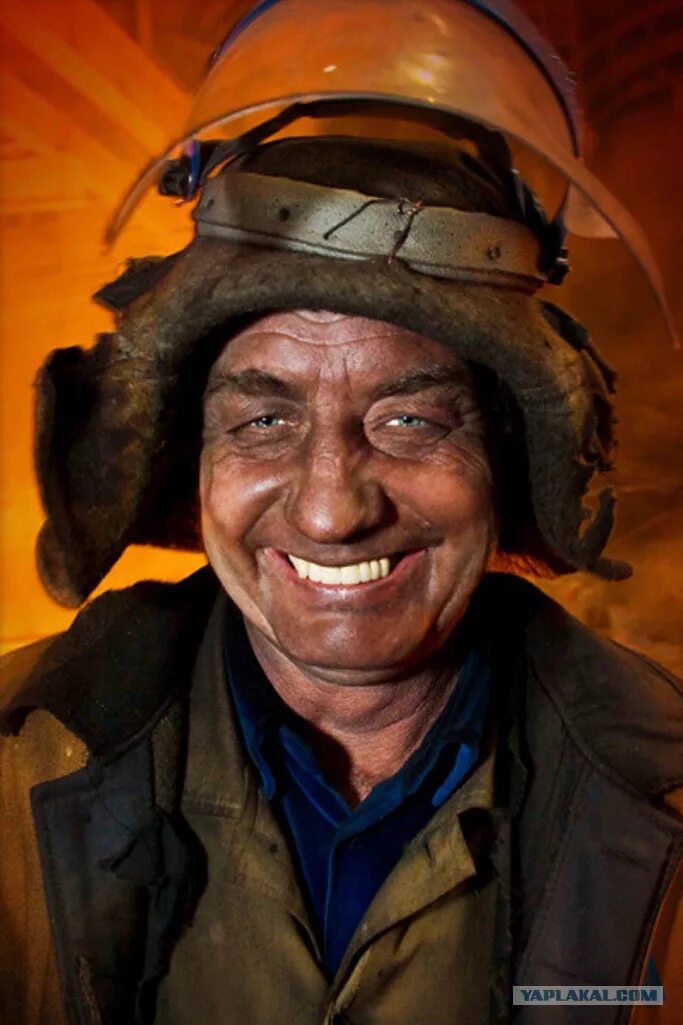 красивый шахтер. портрет рабочего человека. роман шаленкин фотограф. человек работяга. лицо шахтера.