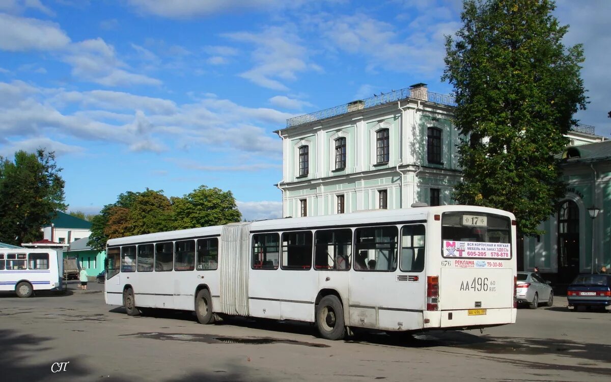 Mercedes Benz o345g. Автобус Мерседес Бенц о 345g Псков. Псковский автовокзал Псков. Автобус Мерседес Псков.