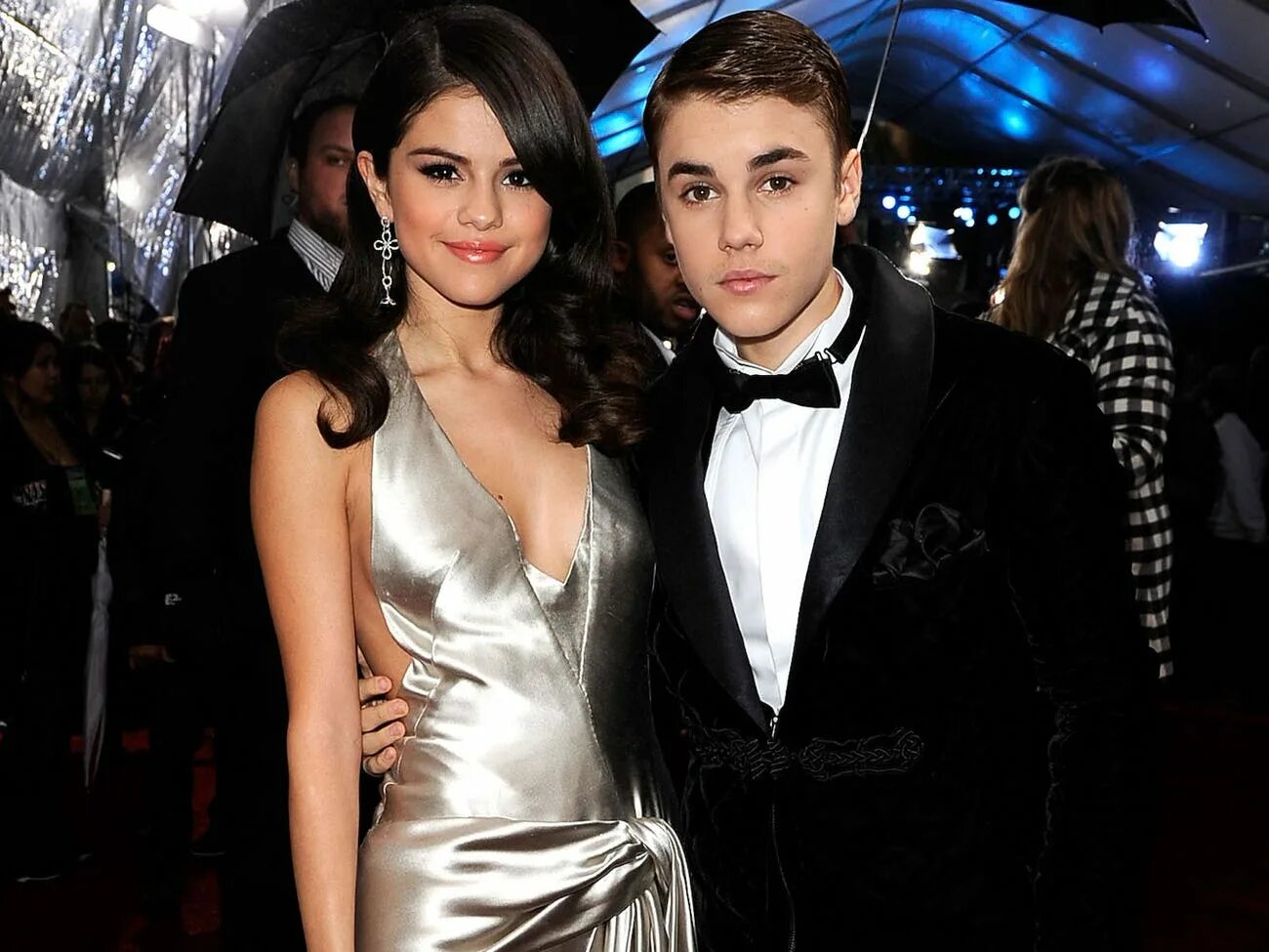 Встречается с селеной. Selena Gomez and Justin Bieber. Selena Gomez and Justin Bieber 2014. Бибер и Гомес.