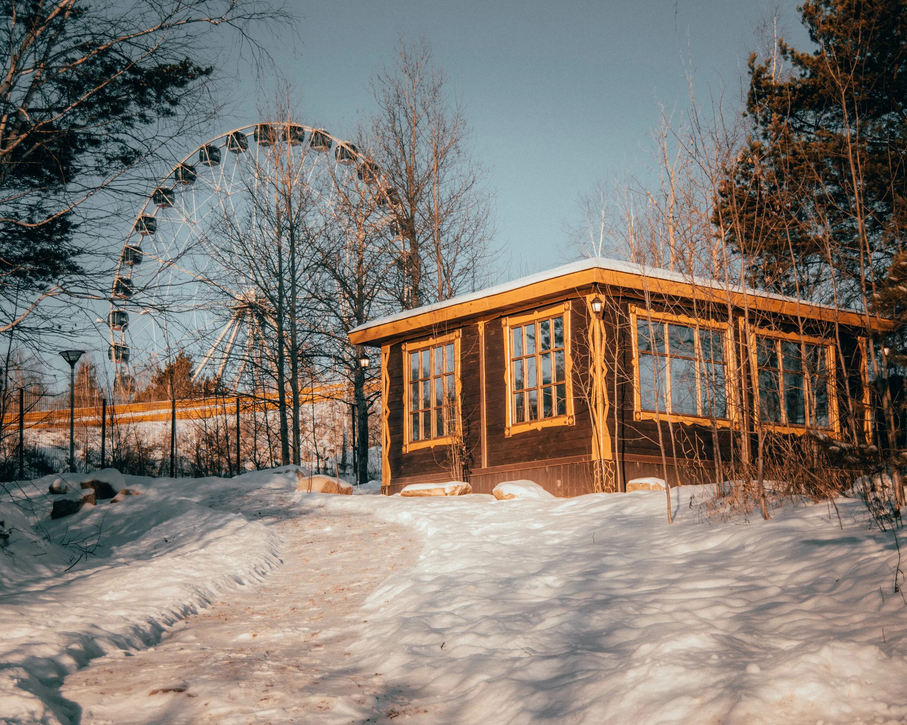 арамильская слобода арамиль. беседки возле радуга парк. теплые беседки радуга парк екатеринбург. мангал, екатеринбург, улица 8 марта. белкино гриль парк уктус.