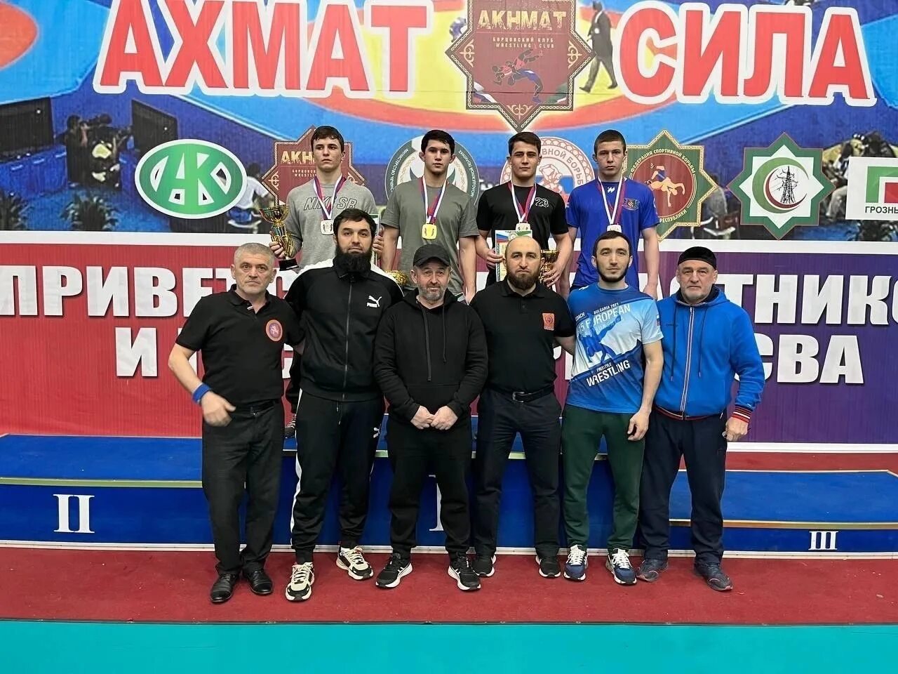 Скфо по вольной борьбе. Чеченские спортсмены. Спортсмены Дагестана. Соревнования в Дагестане по вольной борьбе.