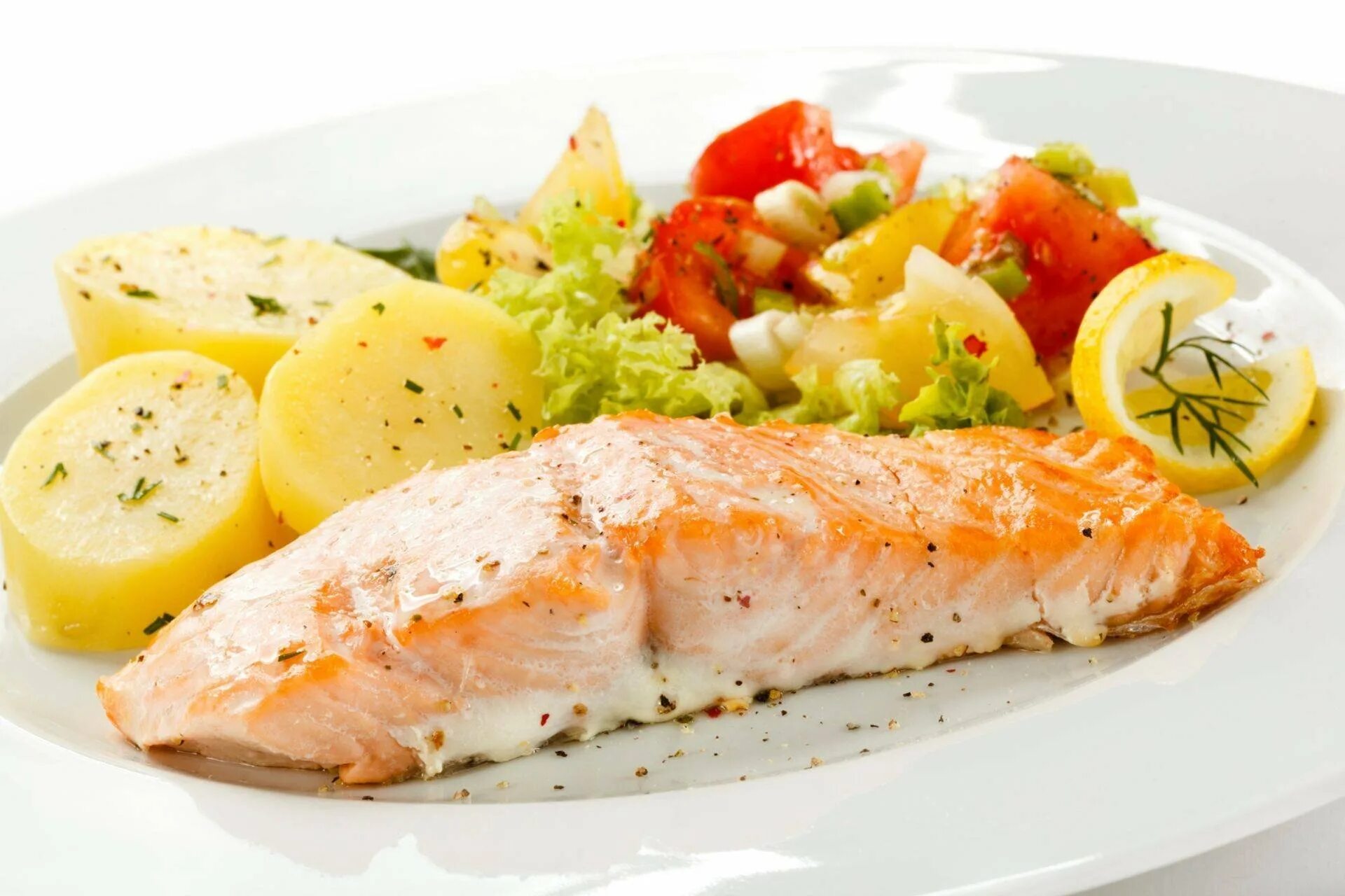 семга с картошкой. как приготовить красную рыбу с картошкой. как приготовить красную рыбу с картошкой. сёмга с картошкой в духовке. красная рыба с картошкой.