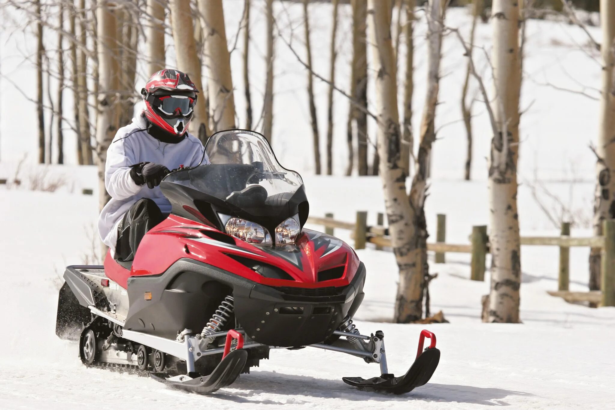 Snowmobile ru снегоходный. Снегоход. Снегоход транспортное средство. Крутые снегоходы. Канадский снегоход.