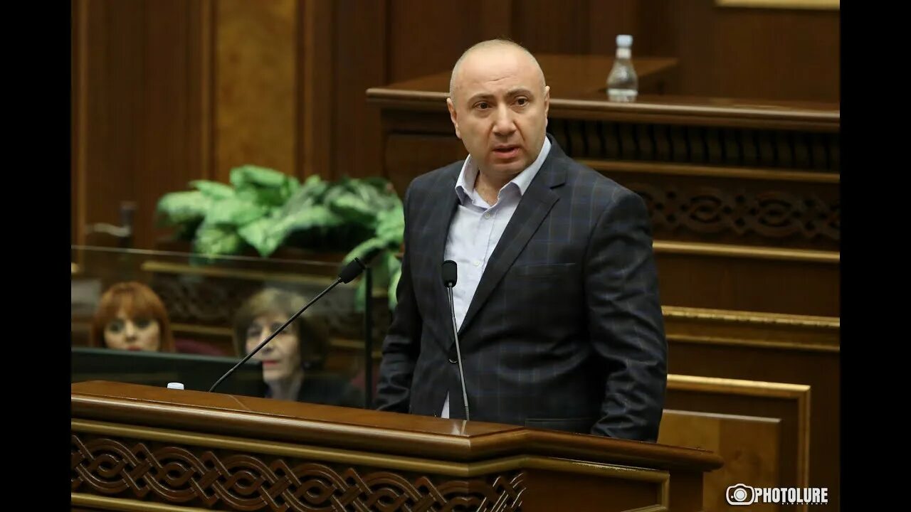 Армения политик. Сейран оганян политики армении. Ани бадалян пресс-секретарь мид армении. Дворец сейран оганян. Фракции «армения» андраник теванян.