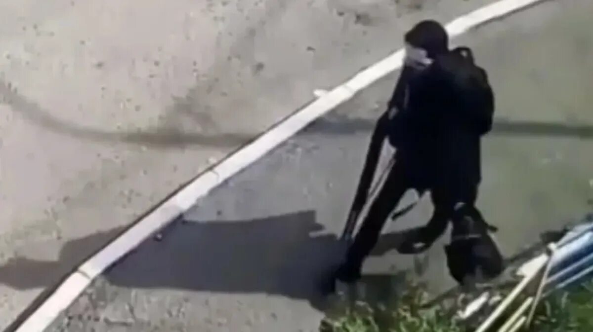 Стрельба в энгельсе. Стрелок в казани ильназ галявиев. ильназ галявиев стрелок в школе в казани. казанский стрелок ильназ. казань стрельба в школе 11 мая 2025.