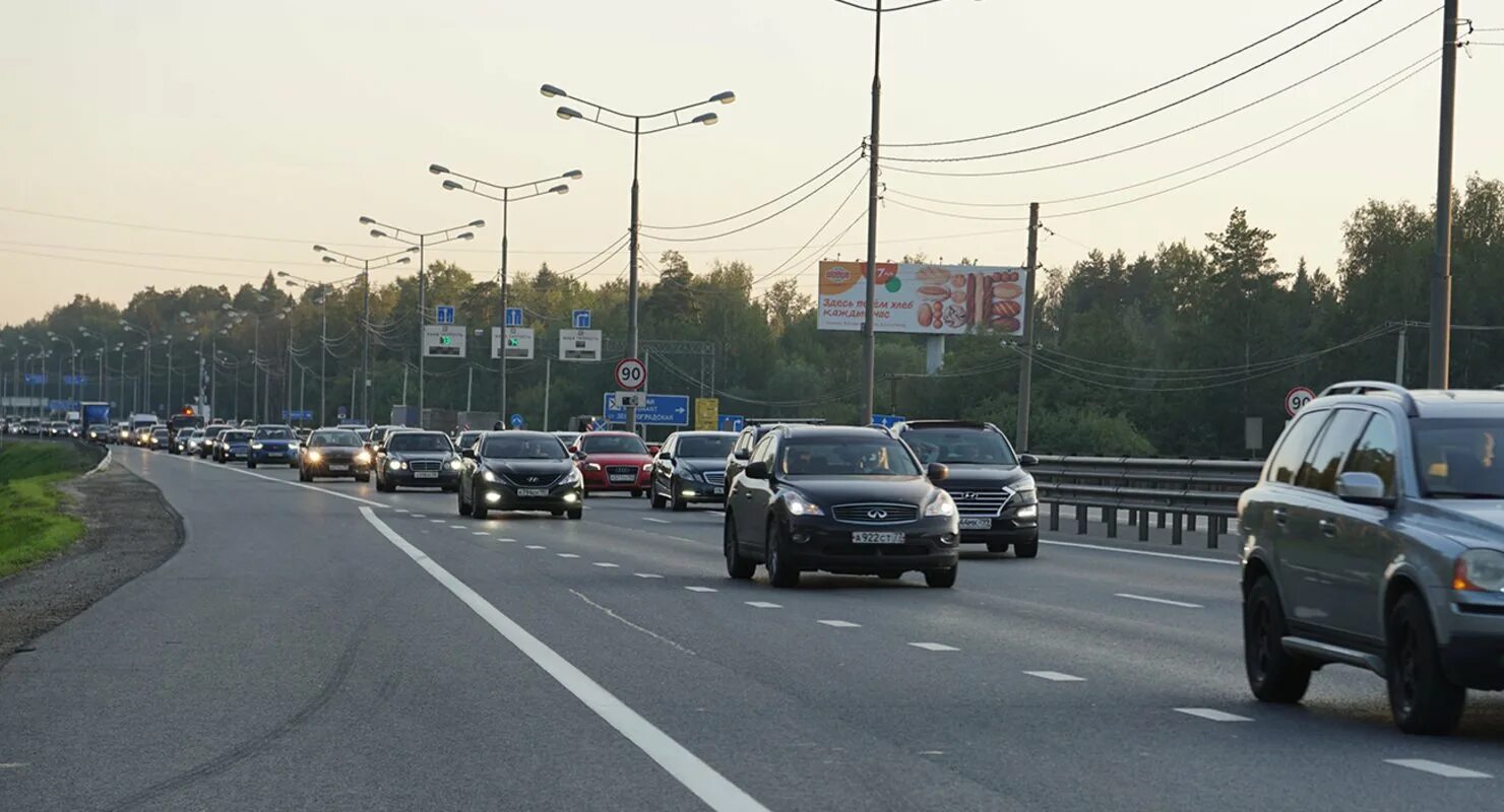 Дороги Подмосковья. Транспортники на дорогах. Праворульное движение. Полоса движения. Изменения 15 июля