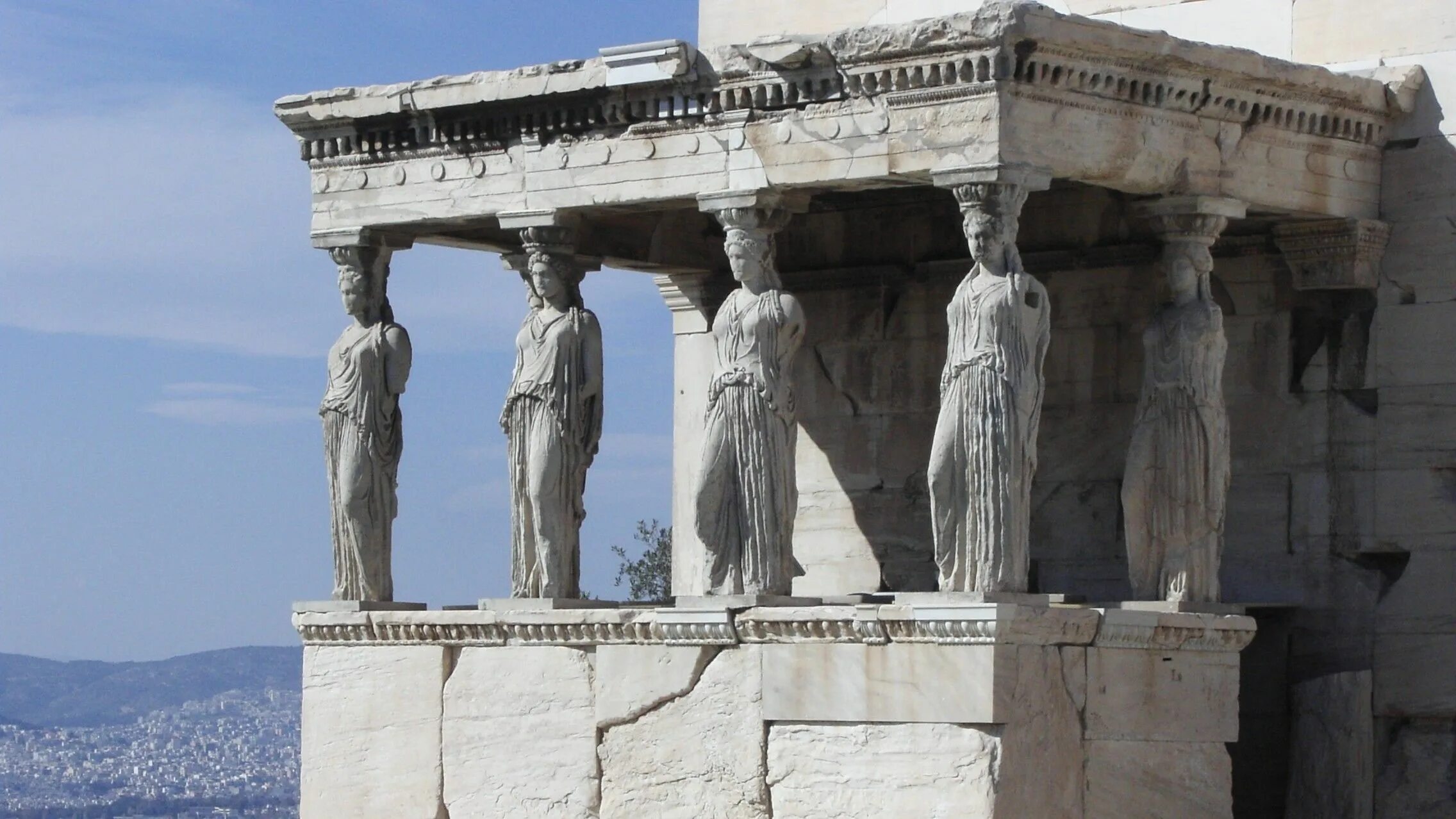 1 из 3 античных. Храм эрехтейон афинский акрополь. 1 из 3 античных. Акрополь в риме. Древний рим и древняя греция статуи.