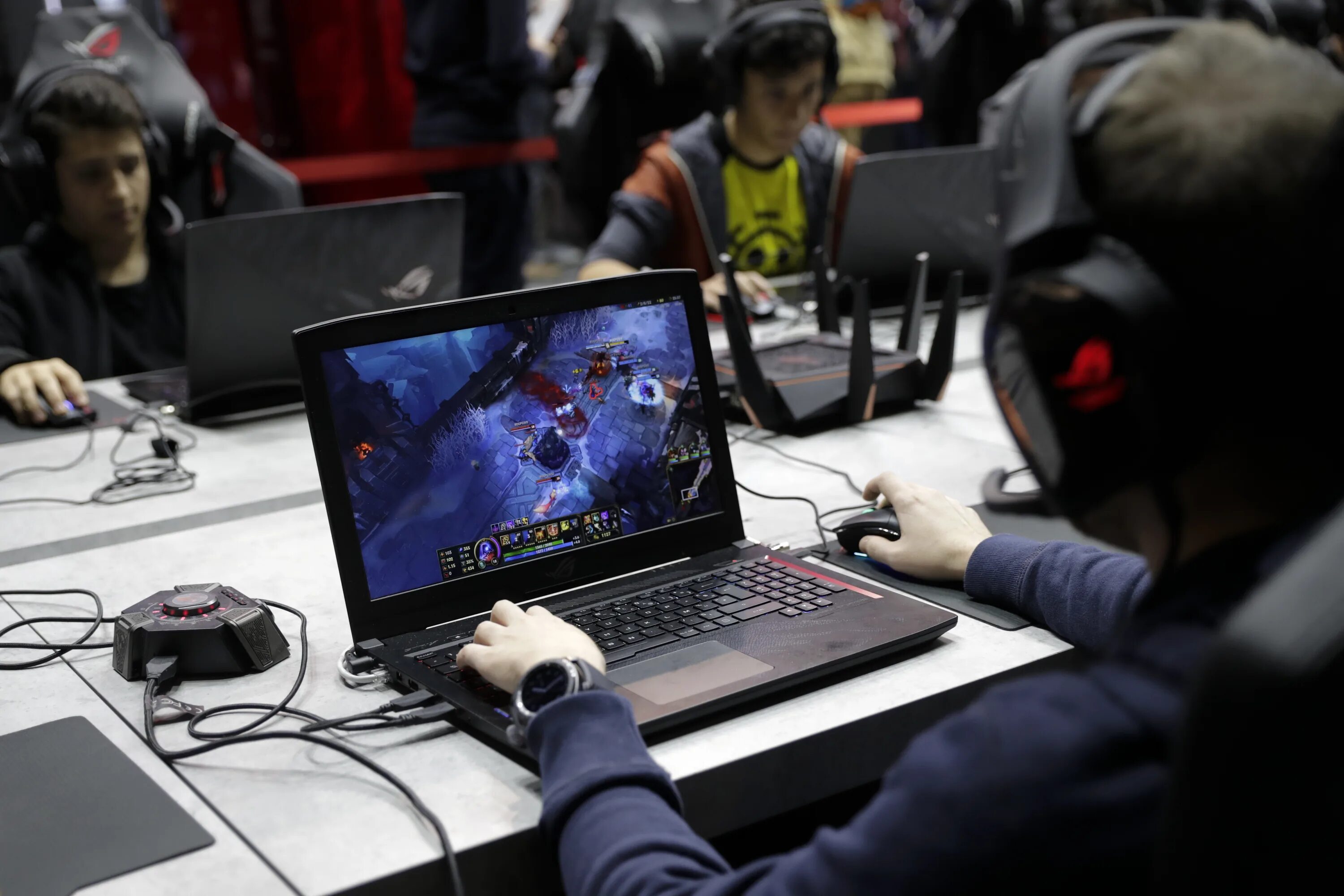 Физика в компьютерных играх. Разработка компьютерных игр. игровой искусственный интеллект. индустрия компьютерных игр. искусственный интеллект в играх.