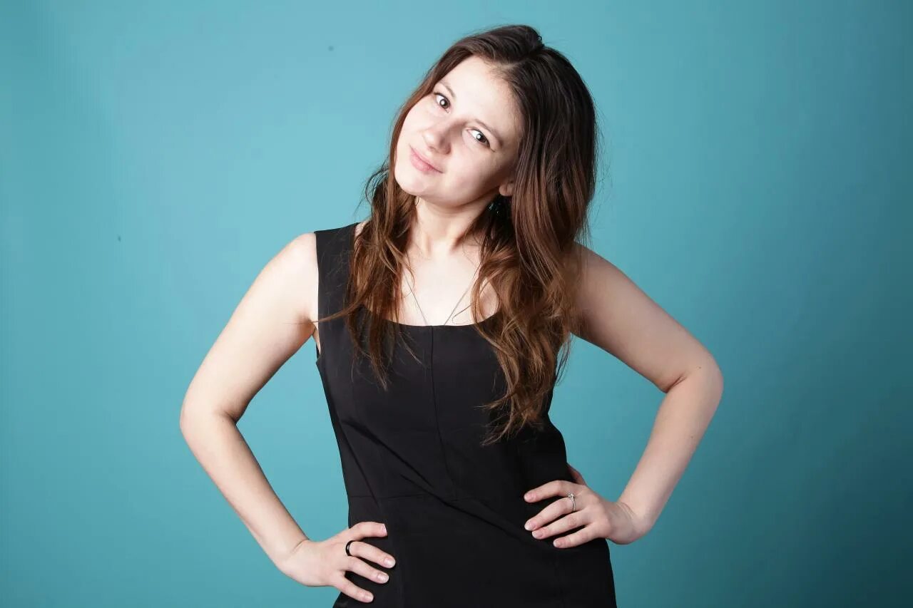 Скромная девушка. Красивые студентки. Эмили радд. Елена райтман. Алина санько мисс россия.