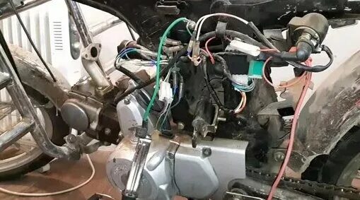 Iskra двигатель альфа. Проводка на мопед альфа 110. Скутер racer jog rc50qt-3x. Электрооборудования квадроцикл 110 куб. Проводка мопеда альфа 50.