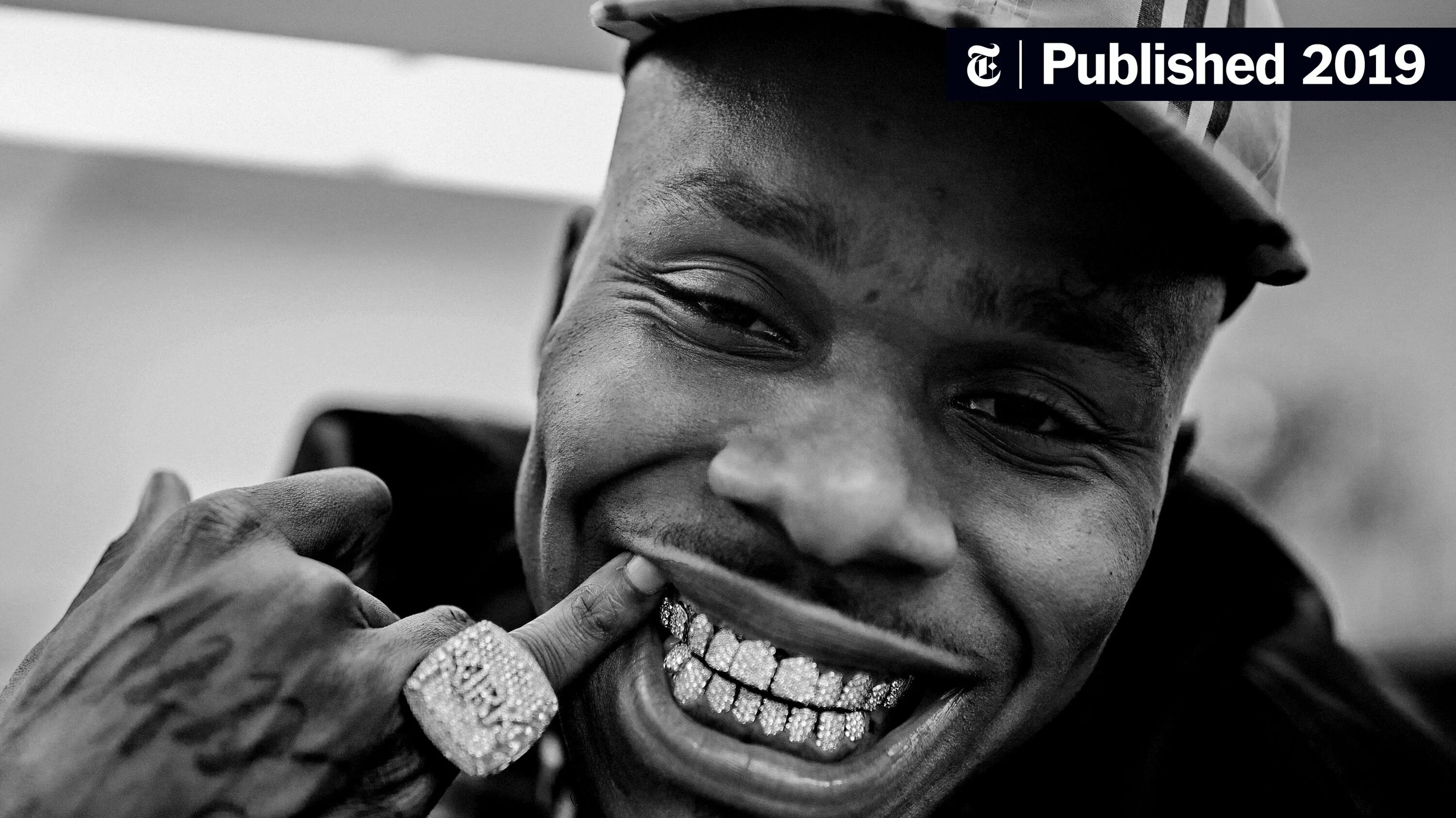 Рэперы врут. DABABY. DABABY Grillz. Черные РЭПЕРЫ. DABABY улыбается.