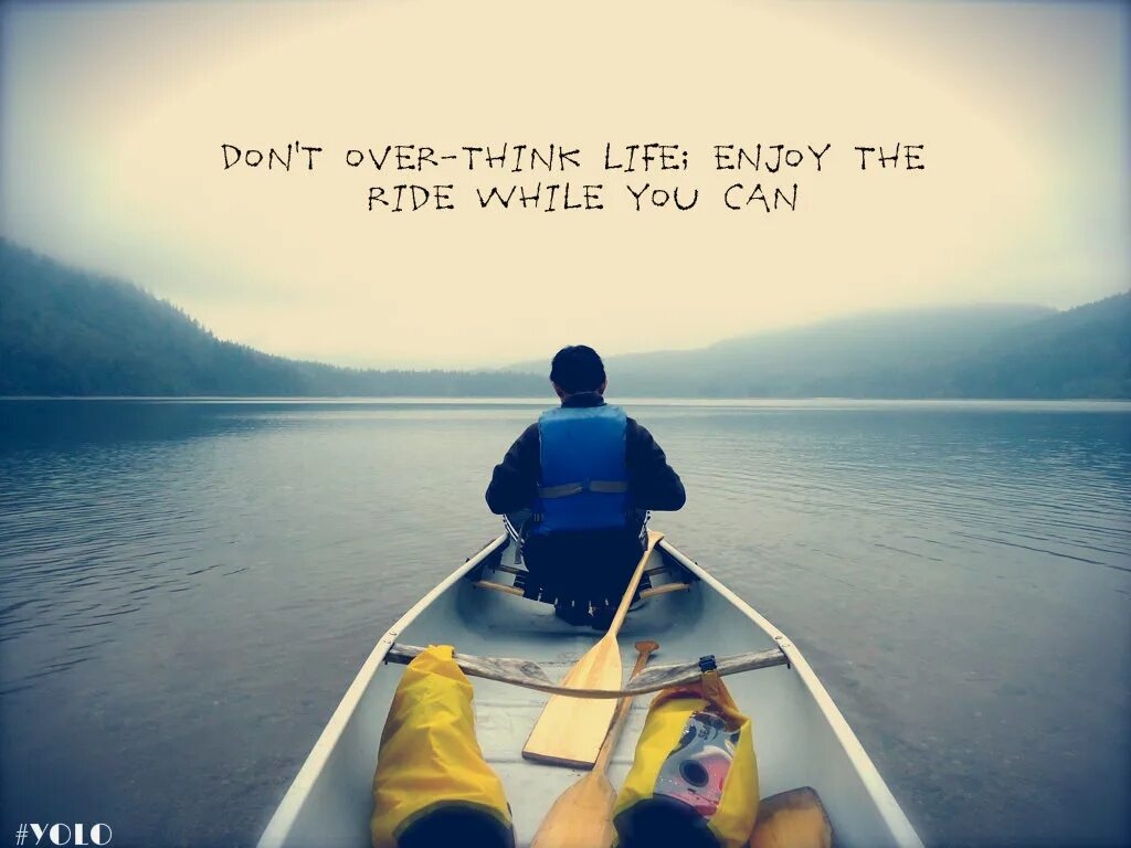 Alone happiness. I m enjoying life. Цитаты in english. Человек радуется. I m enjoying life.