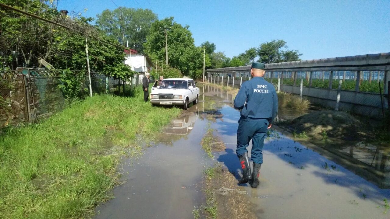 Вода курганинск. Станица Михайловская Краснодарский край. Речка Чамлык станица Михайловская. Станица Михайловская Краснодарский край Курганинский район. Чамлык станица Михайловская Курганинский район.