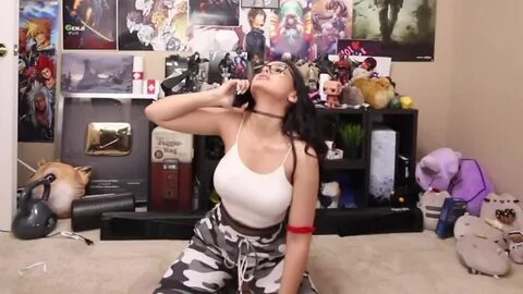 Sssniperwolf bending over