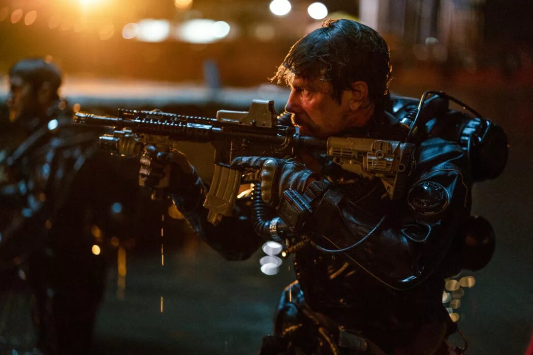 Эдриан броуди хищники. Рэнди кутюр неудержимые. The outpost фильм 2020. Тройная граница (2019). Западные боевики.