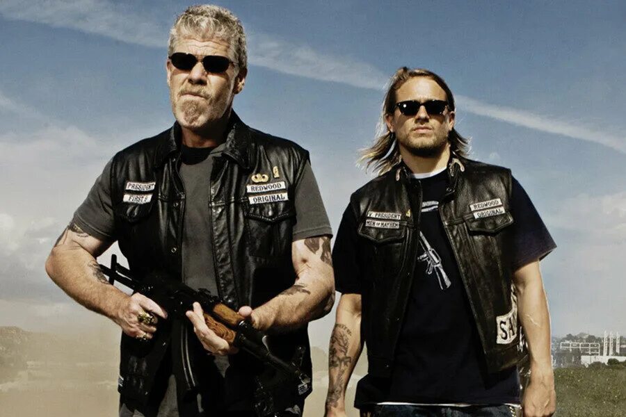 Байкеры 2024 дата выхода. Рон Перлман сыны анархии. Sons of Anarchy байкеры. Курт Саттер сыны анархии. Сыны анархии Джекс.