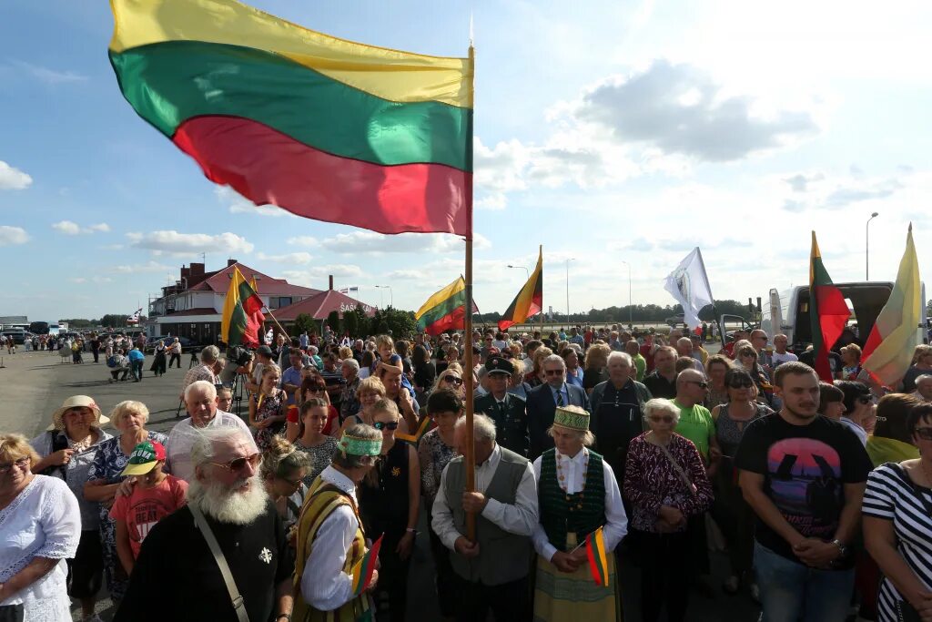 Литва население 2024. Население Литвы 2023. Население Литвы 2021. Вильнюс население 2022. Литва население 2022.